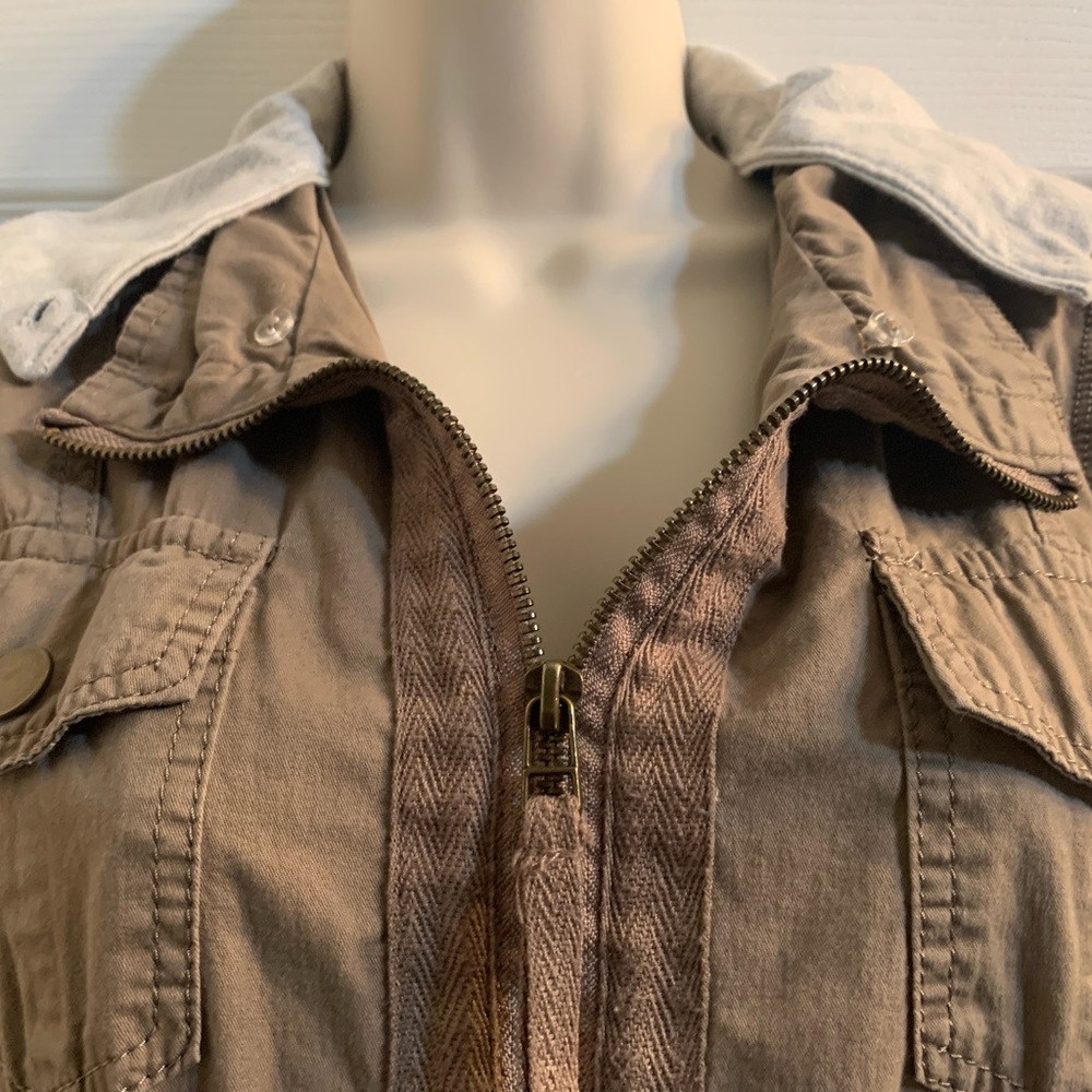 Jacket - Picture 4 of 8